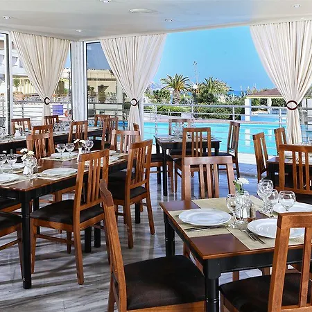 Santa Marina Beach Hotel Malevizi